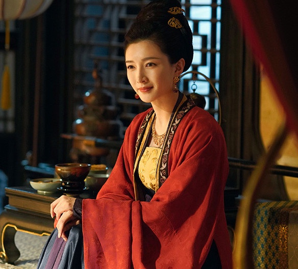 「85花主演陸劇」評分榜Top10!楊冪第九,趙麗穎才第五,倪妮第二,冠軍3部劇破8分!