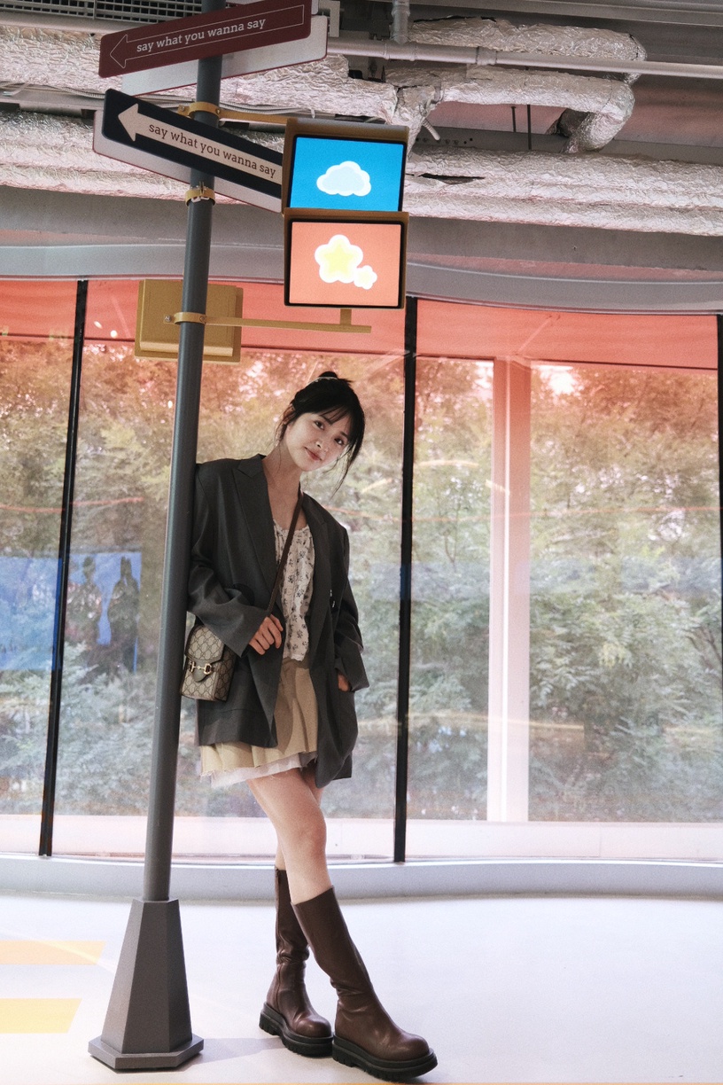 7位「身材比例最好」95後女星!虞書欣公認身材辣,關曉彤豔壓趙露思?她撞衫熱巴沒輸