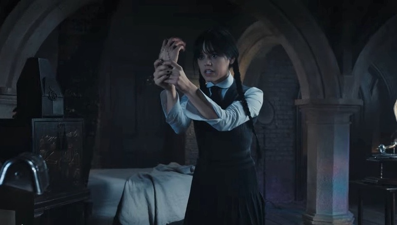 「無法解讀你的情緒不是我的錯」,Netflix美劇《星期三》10個清醒人生觀!