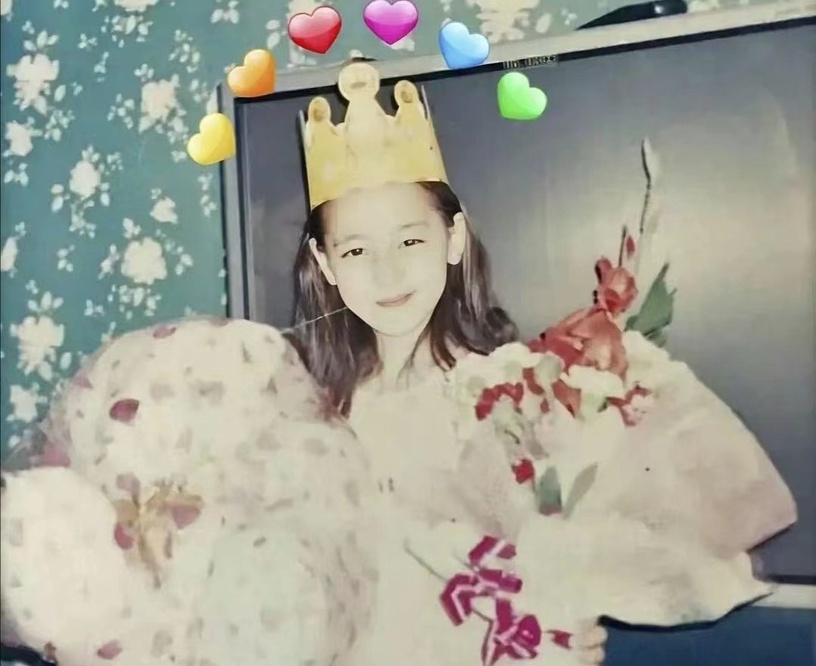 迪麗熱巴從小美到大舊照合輯!15歲第一次拍戲就擔綱女主角,因高顏值被老闆楊冪簽下