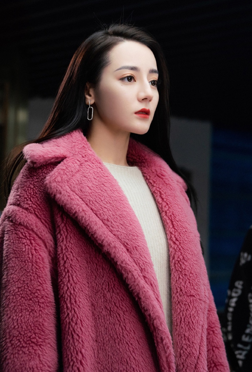 陸劇10位難忘的紅唇美人!趙麗穎《風吹半夏》霸氣,熱巴、倪妮美得經典,楊紫讓人意外