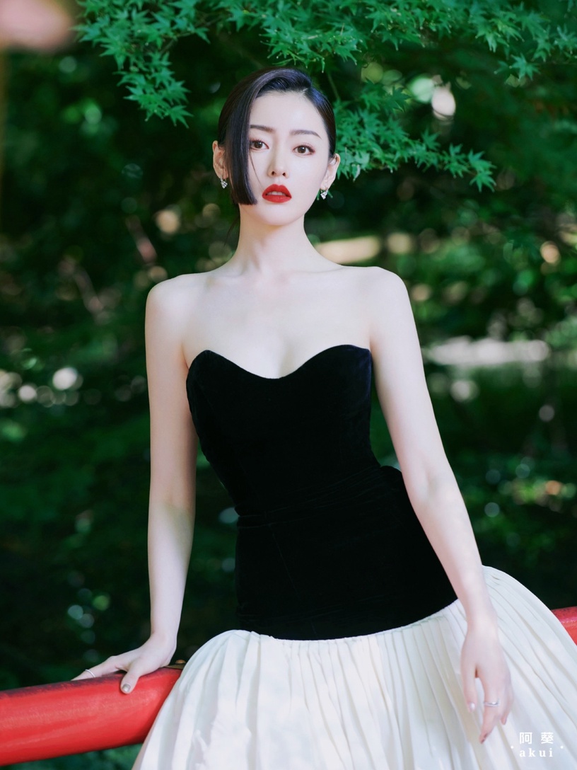 陸劇10位難忘的紅唇美人!趙麗穎《風吹半夏》霸氣,熱巴、倪妮美得經典,楊紫讓人意外