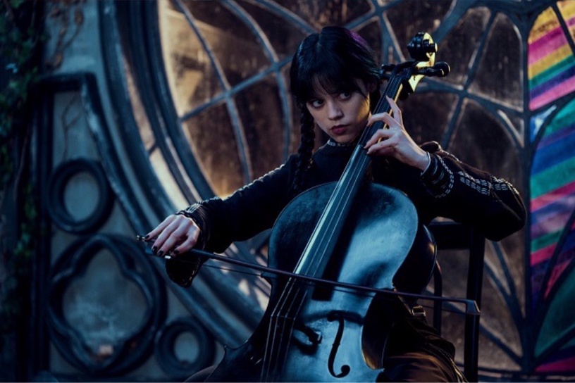 Netflix 美劇《星期三》15句黑白語錄:「我不相信天堂或地獄,但我信奉復仇。」