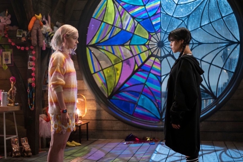 Netflix 美劇《星期三》15句黑白語錄:「我不相信天堂或地獄,但我信奉復仇。」