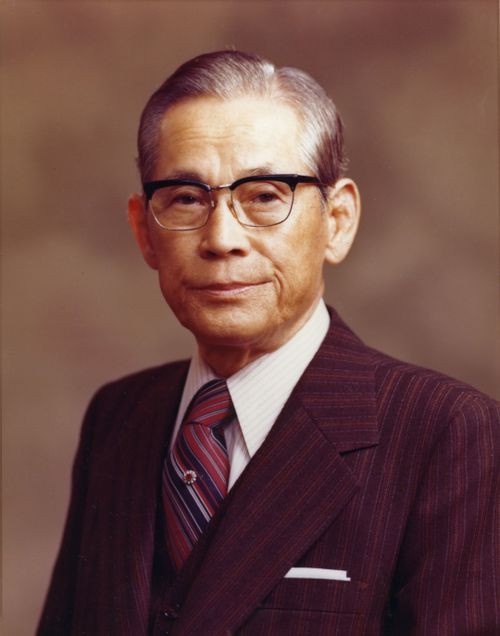 三星集團比《財閥家的小兒子》更狗血!三星李秉喆兩兒子出賣他,他狠到把兒子關進病院