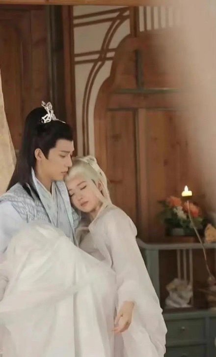 10位陸劇明星「白髮古裝」!趙露思《神隱》白髮曝光,楊洋、成毅有夠仙,熱巴卻有點雷