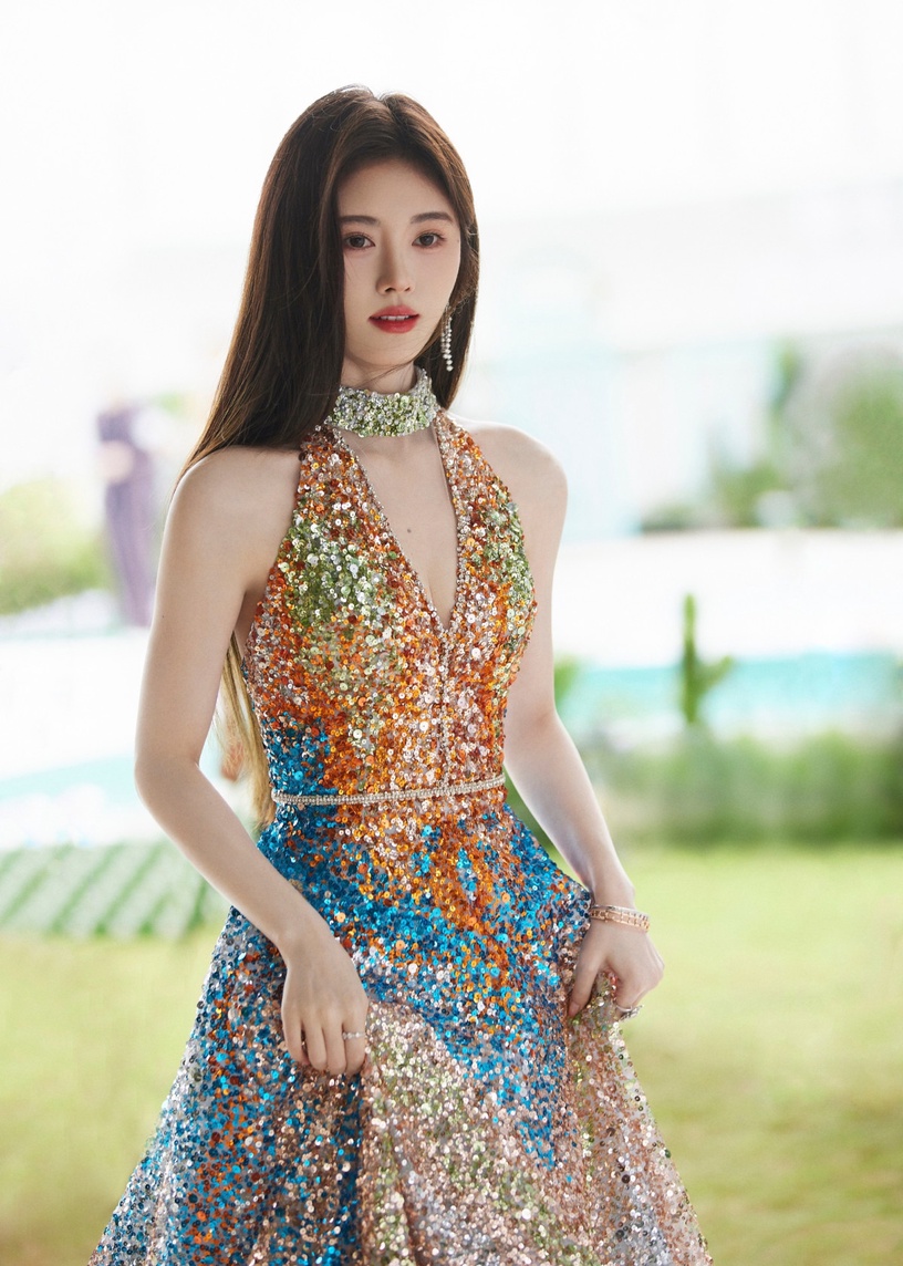 陸劇95後女星「紅毯表現」PK!白鹿、鞠婧禕很會穿,田曦薇發揮不穩,趙露思網評最兩極