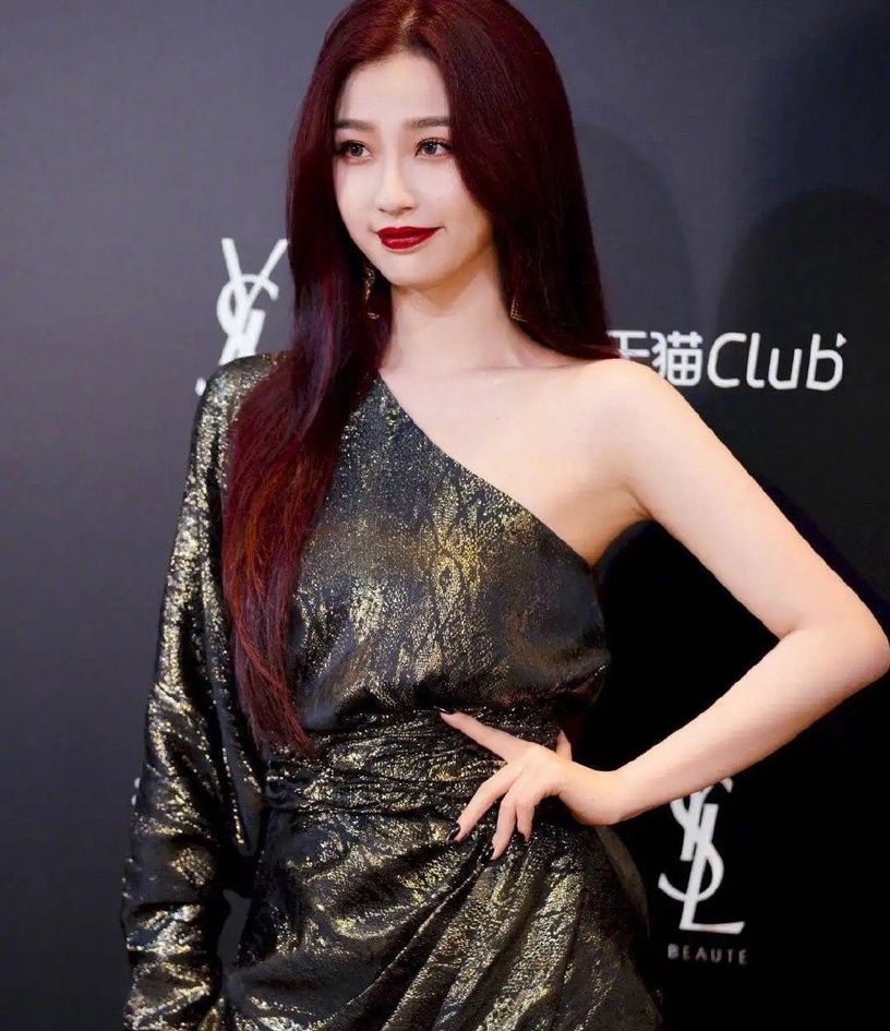 陸劇95後女星「紅毯表現」PK!白鹿、鞠婧禕很會穿,田曦薇發揮不穩,趙露思網評最兩極