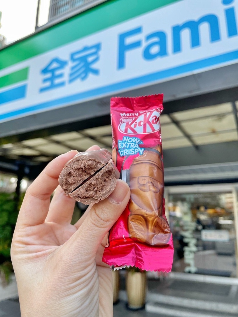 巧克力控必買!全家開賣「KitKat聖誕老人巧克力」,牛奶巧克力變聖誕老人再享6折優惠