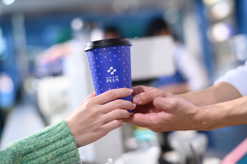 全家開咖啡店!全家「Let’s Café PLUS」咖啡店插旗中山,絕美店舖咖啡、蛋糕輕食皆有