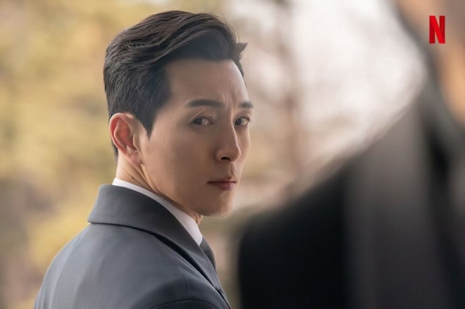 《黑暗榮耀》劇情+角色介紹、演員陣容!宋慧喬化身「復仇女王」,與李到晛大談姐弟戀