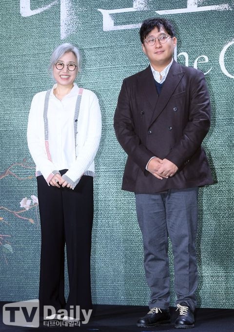 《黑暗榮耀》劇情+角色介紹、演員陣容!宋慧喬化身「復仇女王」,與李到晛大談姐弟戀