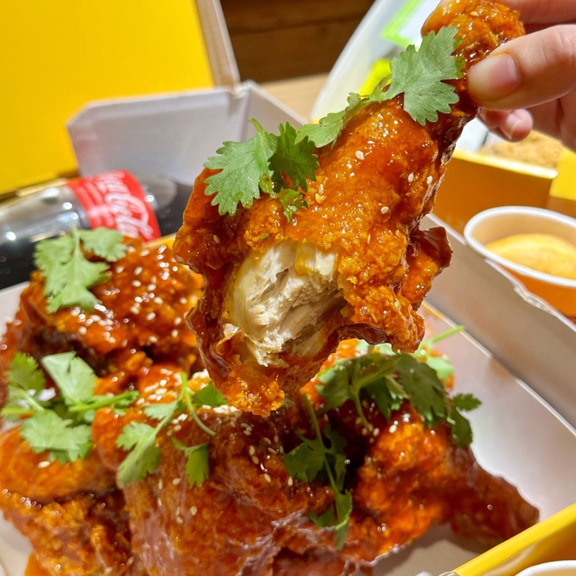 韓式炸雞+香菜!NENE CHICKEN 全新「麻藥爽辣炸雞」,香辣過癮炸雞加香菜炸雞控快衝