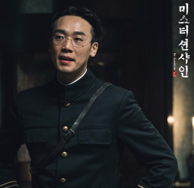《財閥家的小兒子》演員「年輕舊照」對比!宋仲基爸媽顏值超高,爺爺李星民先老起來放