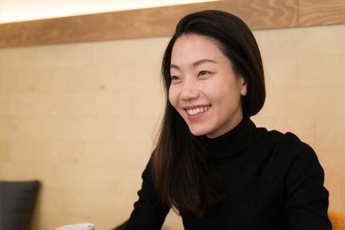 《財閥家的小兒子》演員「年輕舊照」對比!宋仲基爸媽顏值超高,爺爺李星民先老起來放
