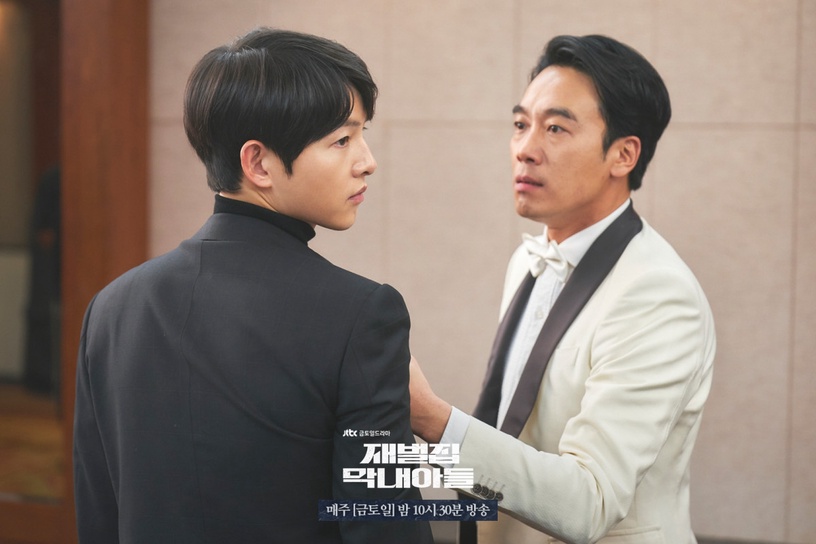 Friday影音2022年度韓劇TOP10!《財閥家的小兒子》稱霸第一,《衣袖紅鑲邊》熱度不減
