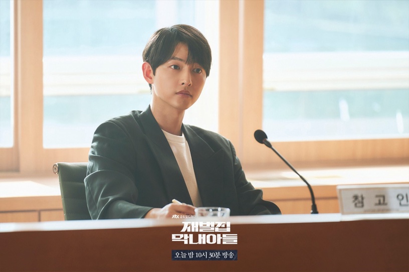 Friday影音2022年度韓劇TOP10!《財閥家的小兒子》稱霸第一,《衣袖紅鑲邊》熱度不減