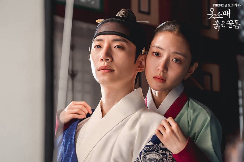 Friday影音2022年度韓劇TOP10!《財閥家的小兒子》稱霸第一,《衣袖紅鑲邊》熱度不減