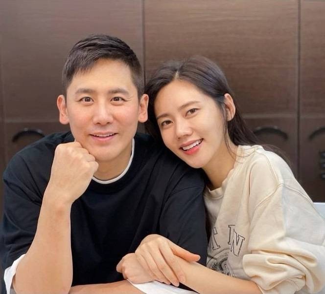 韓星異國戀盤點!宋仲基認愛英國演員女友,具俊曄&大S浪漫復合,宋承憲&劉亦菲最可惜
