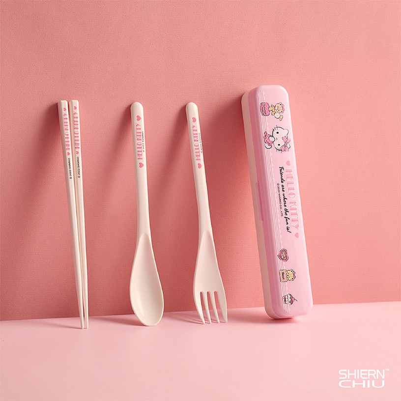 Kitty迷必收!7-11「Hello Kitty開運撲滿&聚寶盆」開賣,同步推餐具三件組、隨身噴瓶