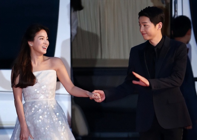 宋仲基歷任女友&緋聞對象!曾與宋智孝、金泰梨傳緋聞,認愛英國女友網猜懷孕了!