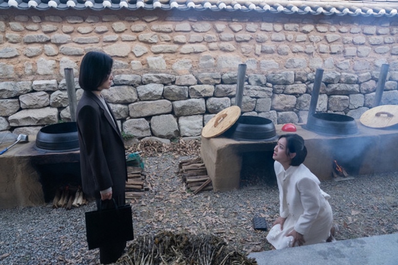 《黑暗榮耀》評價公開!韓媒讚宋慧喬新面孔「很殘忍」、配角表現驚豔,感情線太突然!
