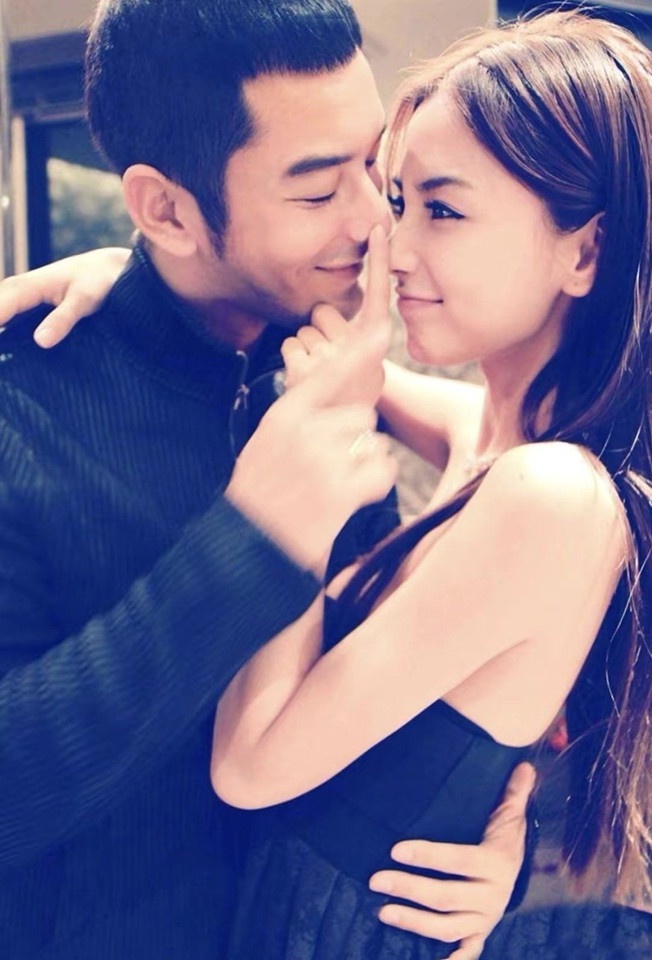 微博公開2022明星大事件Top10!鄧倫逃稅,黃曉明&楊穎離婚有33億閱讀量,冠軍飆破60億