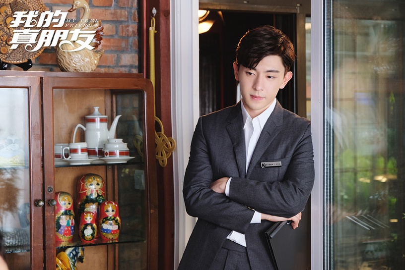 微博公開2022明星大事件Top10!鄧倫逃稅,黃曉明&楊穎離婚有33億閱讀量,冠軍飆破60億