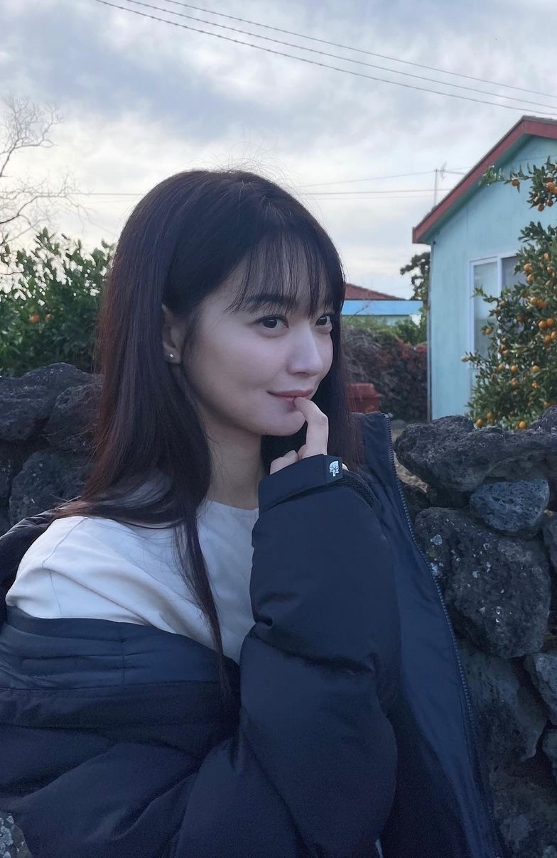 《黑暗榮耀》宋慧喬瀏海造型太美!韓星「有無瀏海」對比,Lisa最經典,子瑜卻美貌封印