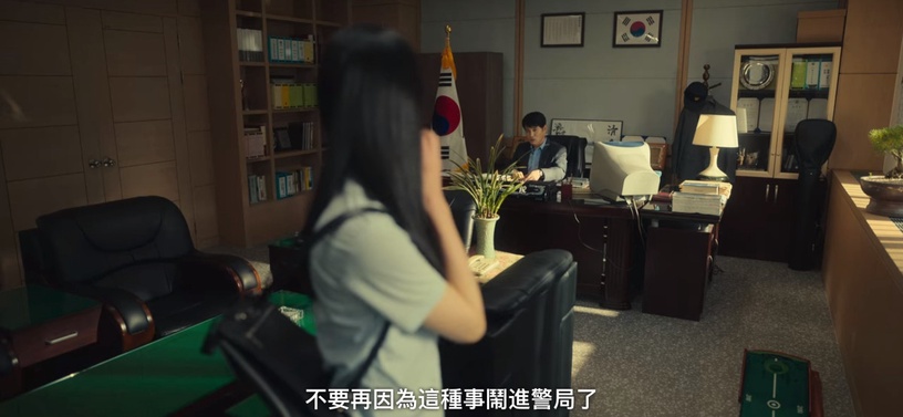 《黑暗榮耀》角色「人設背景」超神!宋慧喬受霸凌所苦只吃飯捲,如炡愛聽的聲音有深意