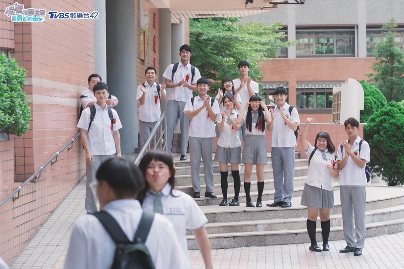 2022「Line網友票選台劇」TOP10!《第9節課》第六、《她和她的她》第二、冠軍口碑爆棚