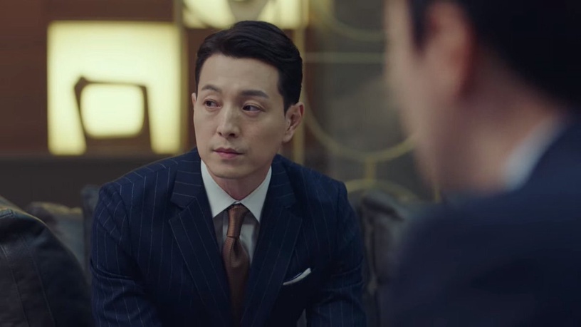 《黑暗榮耀》「河代表」鄭星一10件事!金銀淑偏愛的男人、韓劇御用丈夫,身材超瘋狂