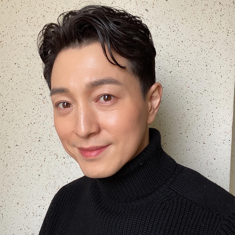 《黑暗榮耀》「河代表」鄭星一10件事!金銀淑偏愛的男人、韓劇御用丈夫,身材超瘋狂