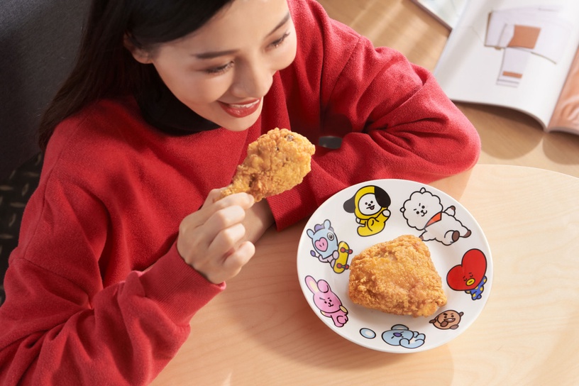 麥當勞買一送一!麥當勞過年限定「薯來堡」回歸,加碼BT21餐具限量開賣,再享買一送一