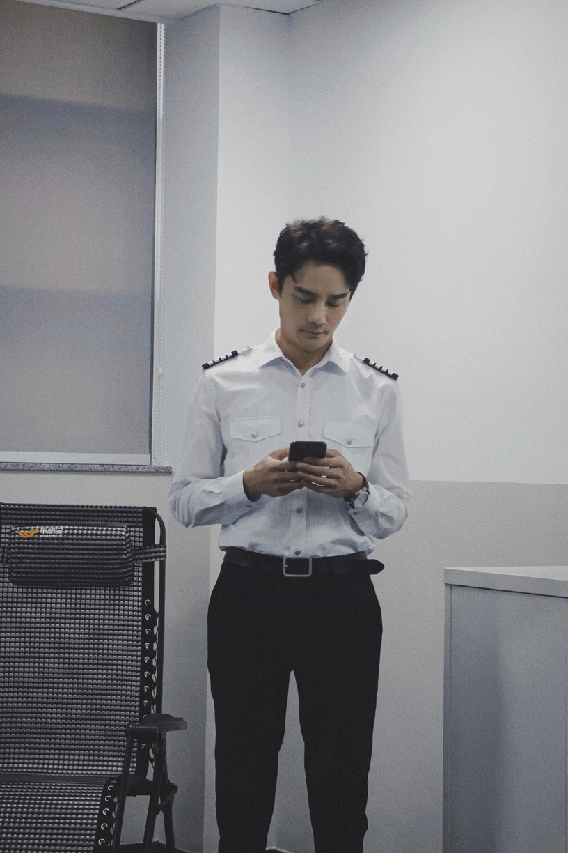 陸劇10位男星「制服殺」!肖戰軍裝帥炸,楊洋、王凱禁慾,王鶴棣空少制服全校公認的帥
