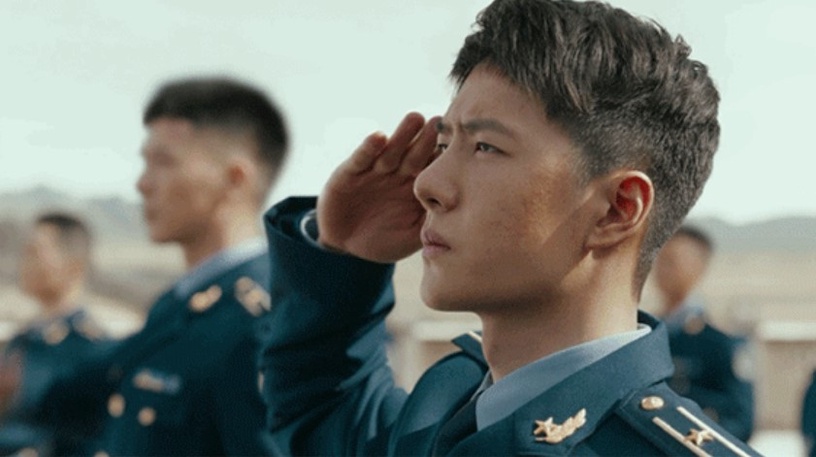 陸劇10位男星「制服殺」!肖戰軍裝帥炸,楊洋、王凱禁慾,王鶴棣空少制服全校公認的帥