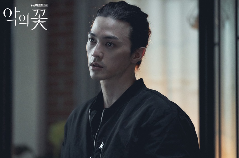 韓劇8位瘋狂殺人魔!《黑暗榮耀》李茂生演技連孔劉都入戲,李鍾碩大反差,最經典是他