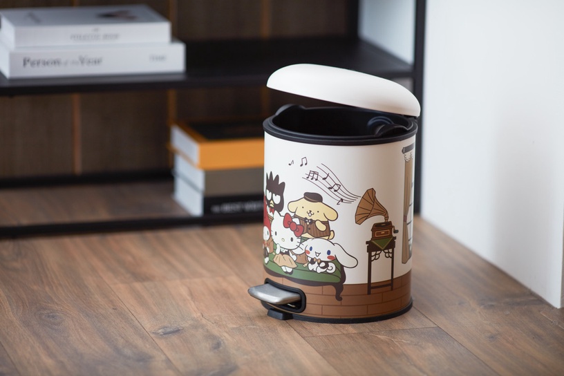 Kitty在HOLA!HOLAx三麗鷗推63款限定商品,Kitty懶骨頭、Kitty拖鞋、布丁狗抱枕必收