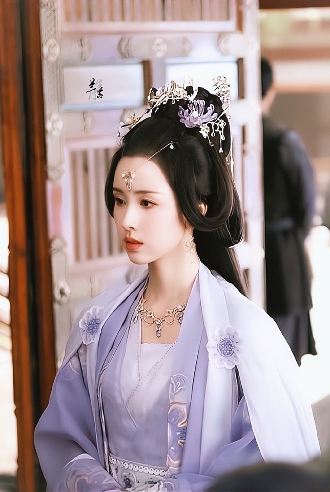 陸劇10位「淡顏系」頂級美女!劉亦菲&劉詩詩顏值封神,李沁&宋軼&白鹿都是淡顏大美人
