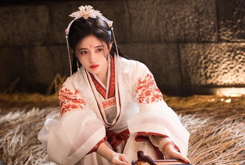 陸劇10位「淡顏系」頂級美女!劉亦菲&劉詩詩顏值封神,李沁&宋軼&白鹿都是淡顏大美人