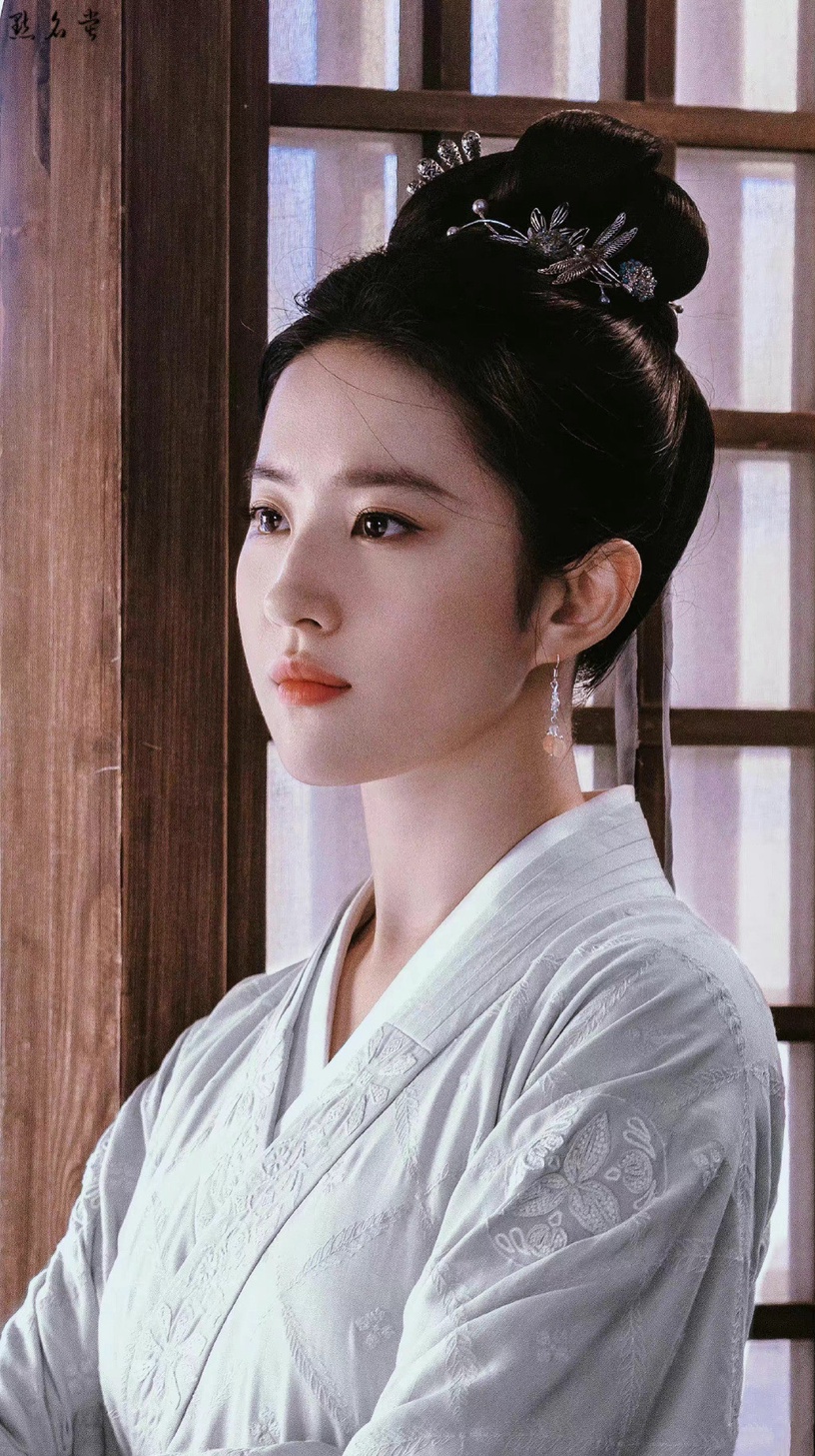 陸劇10位「淡顏系」頂級美女!劉亦菲&劉詩詩顏值封神,李沁&宋軼&白鹿都是淡顏大美人