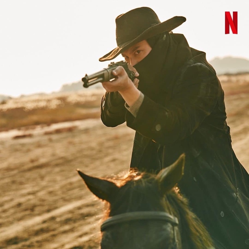 Netflix 2023韓劇推薦!《京城生物》精彩不輸《黑暗榮耀2》,韓版《想見你》CP感更勝