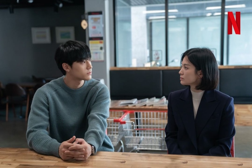 Netflix 2023韓劇推薦!《京城生物》精彩不輸《黑暗榮耀2》,韓版《想見你》CP感更勝