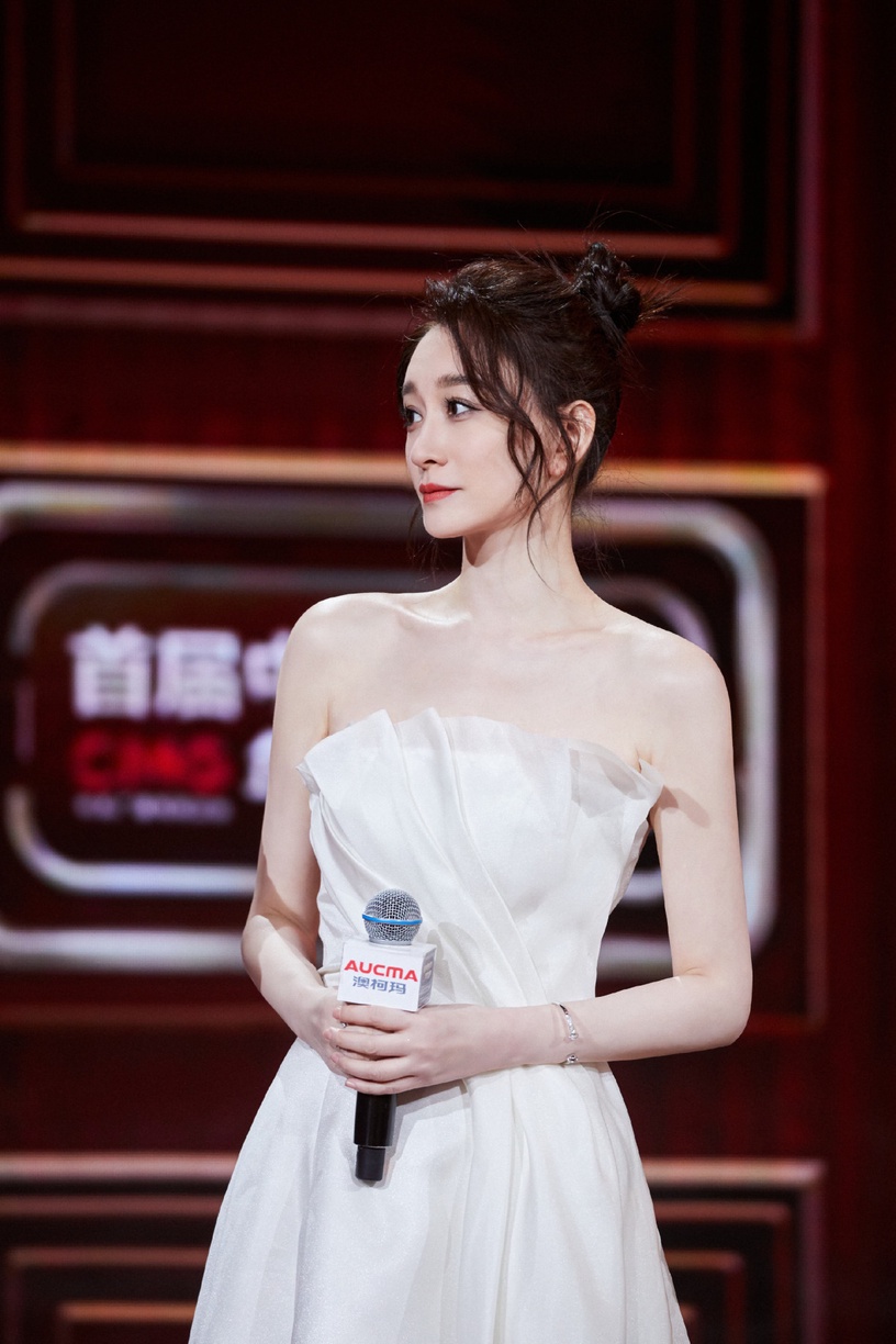陸劇15位明星紅毯精修vs未修!楊冪依舊美,袁姍姍有差異,王一博張婧儀生圖驚人得好看
