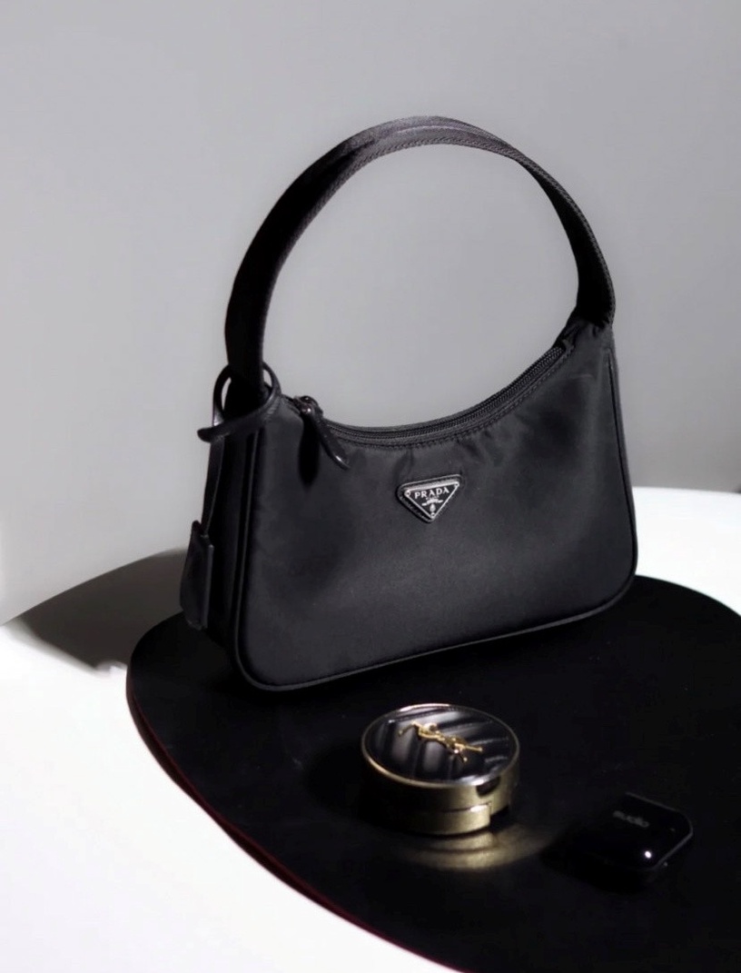 GUCCI 老花迷你托特包,約NT$43,500