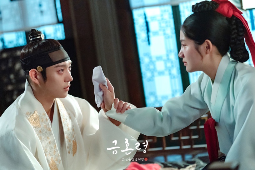 韓劇「不漂亮」女主!《禁婚令》朴柱炫被嫌醜,《財閥家》申鉉彬也挨批,這位卻很討喜