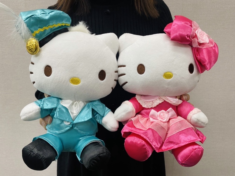 7-11「情人節周邊」開賣!絕美史努比花束、Kitty王子公主玩偶,再抽金莎14cm大水晶球