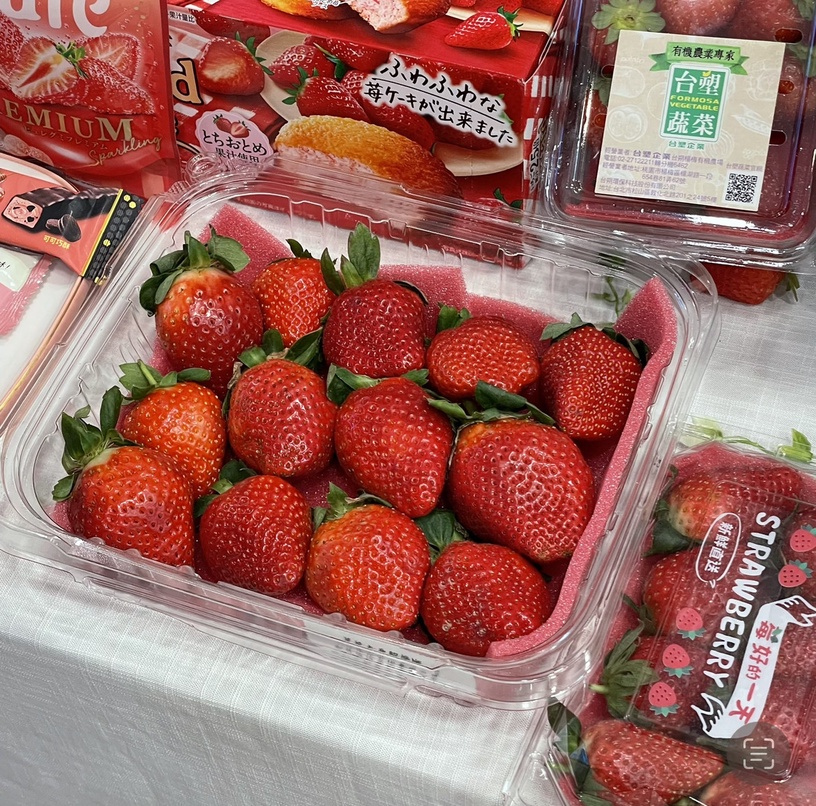 7-11「草莓季」百款新品:櫻桃小丸子草莓果茶、春日莓好氣泡珍珠、蠟筆小新雲朵燒必吃