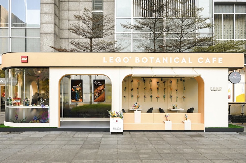樂高開咖啡廳!「LEGO快閃咖啡屋」插旗信義區,絕美野花花束、乾燥花佈景,浪漫又好拍