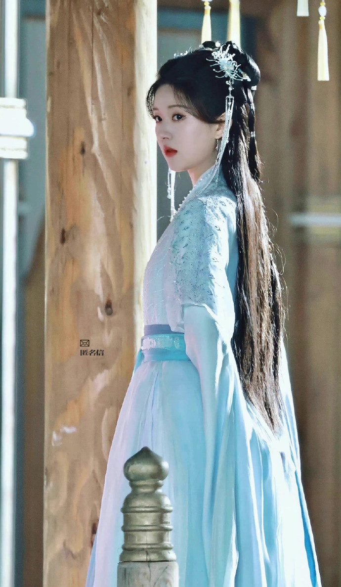 陸劇95花「2023古裝新造型」PK!趙露思白鹿依然美,楊超越宋祖兒驚豔,任敏卻沒了仙氣